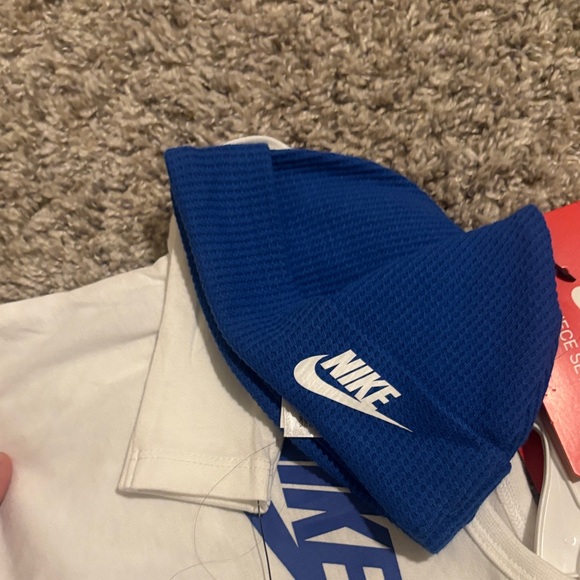 Nike Kids White and Blue Set - Picture 3 of 3